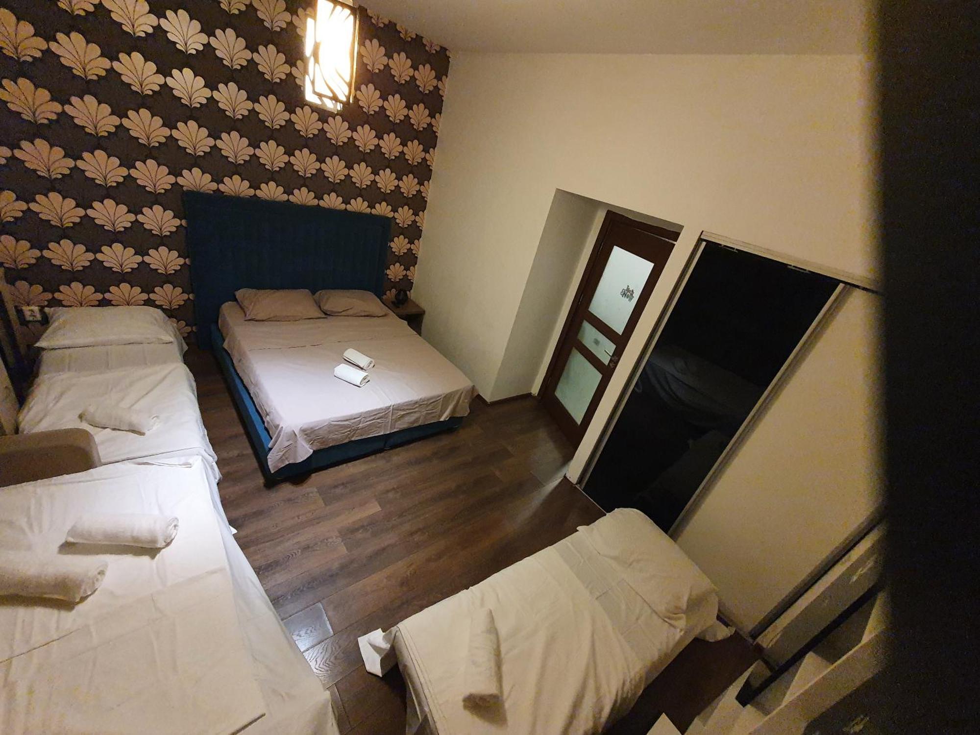 Romana Square Apartment Near Old Town - Ultracentral Location Бухарест Екстер'єр фото